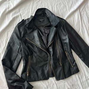 Cute leather jacket!